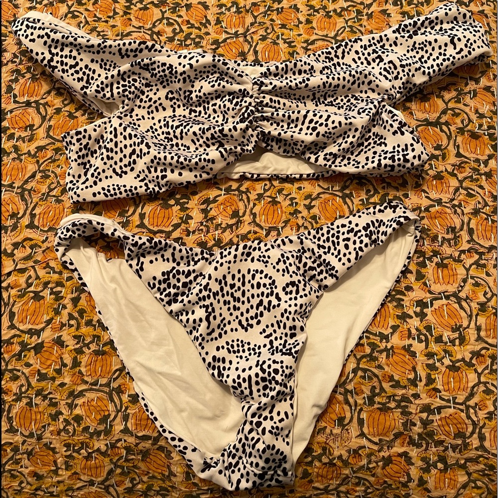 KOA bikini, off the shoulders reversible.